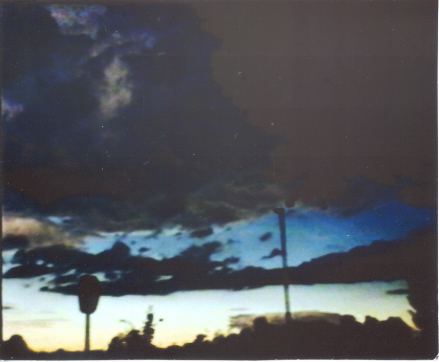 Foto der dunklen Landschaft